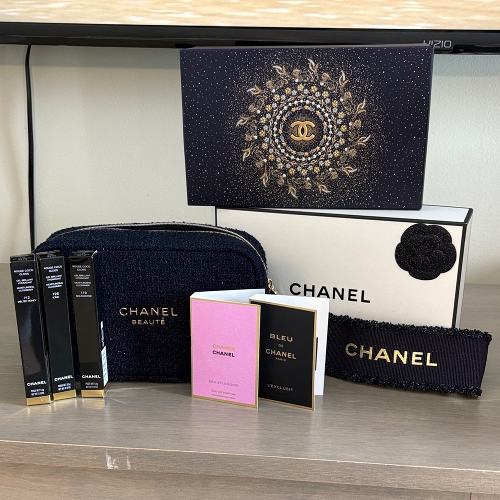 CHANEL 2025 Christmas beaute gift set